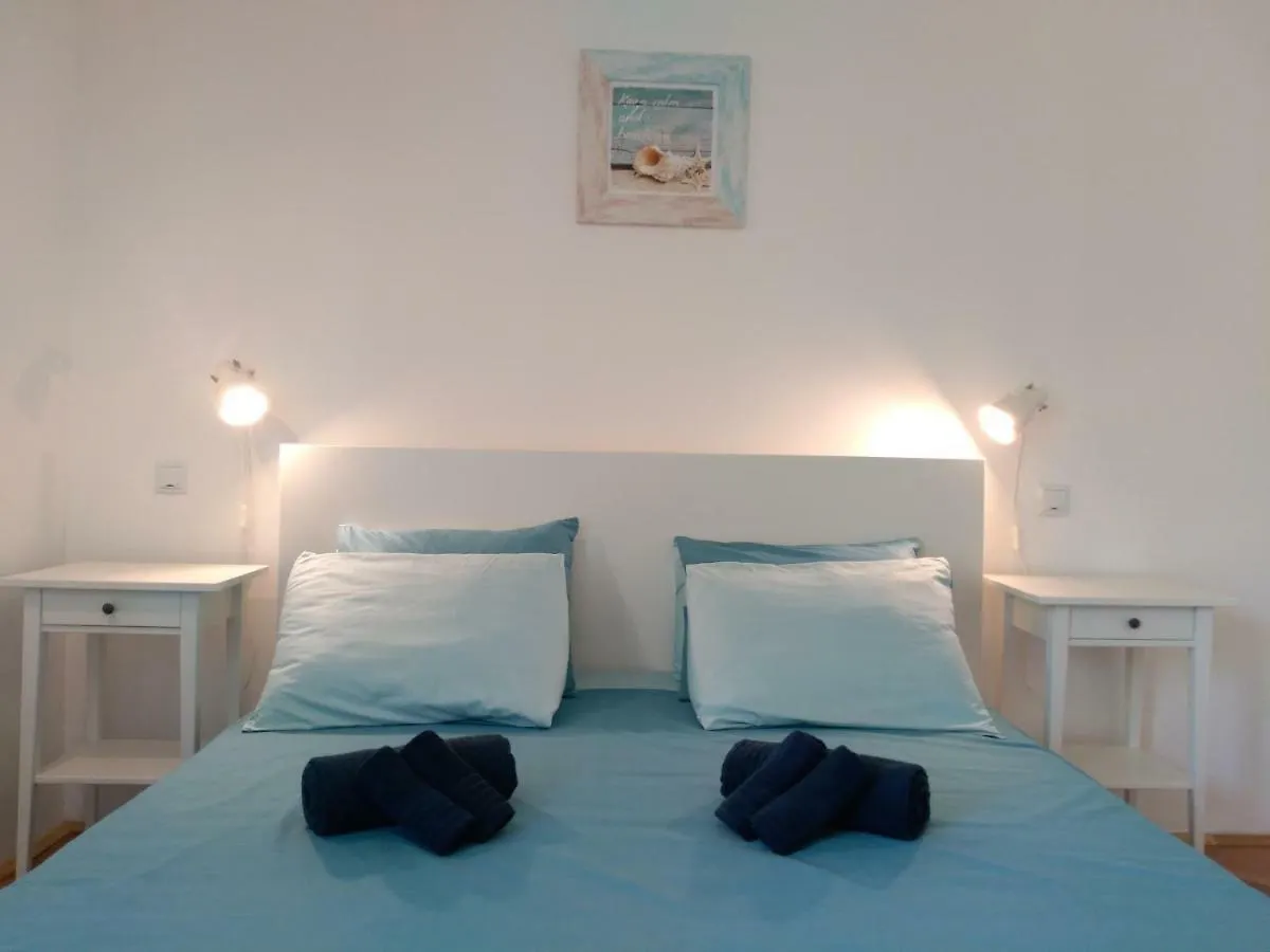 Nia Apartment